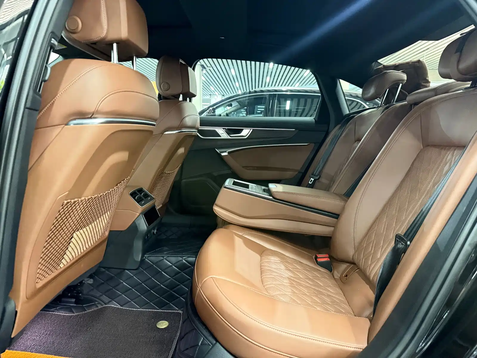 Photo 9 - Audi A6L