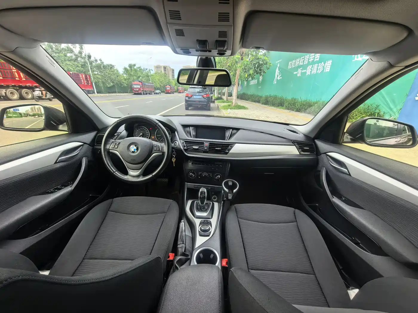 BMW X1 2014 sDrive18i Fashion Edition фото 9