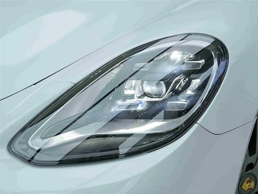 Porsche Panamera 2023 Panamera 2.9T Platinum Edition фото 20