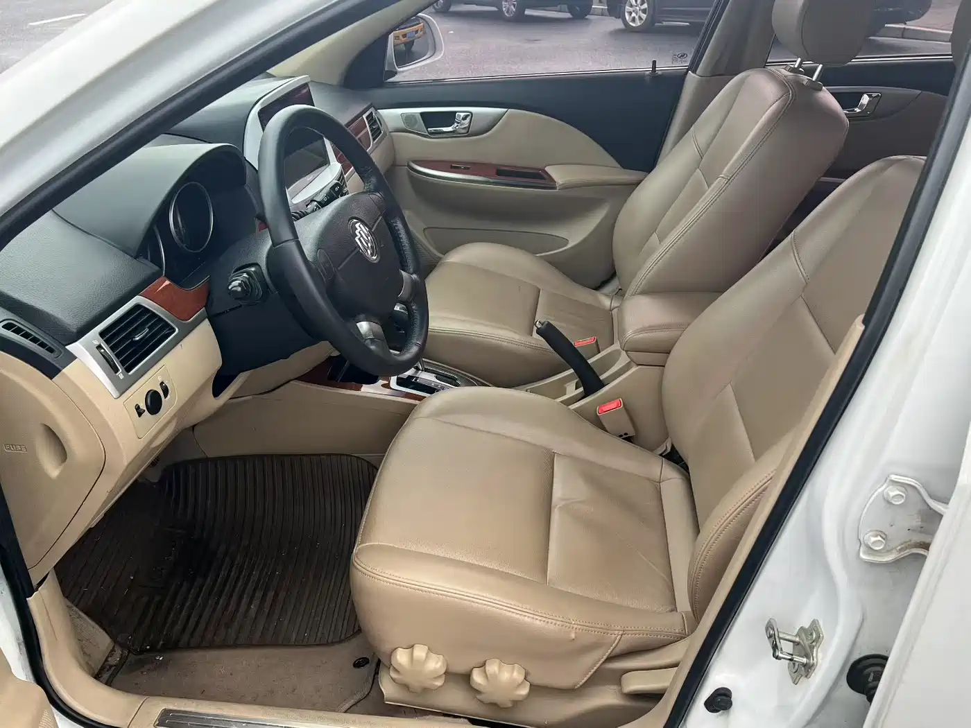 Buick Excelle 2013 1.5L Automatic Exclusive фото 9