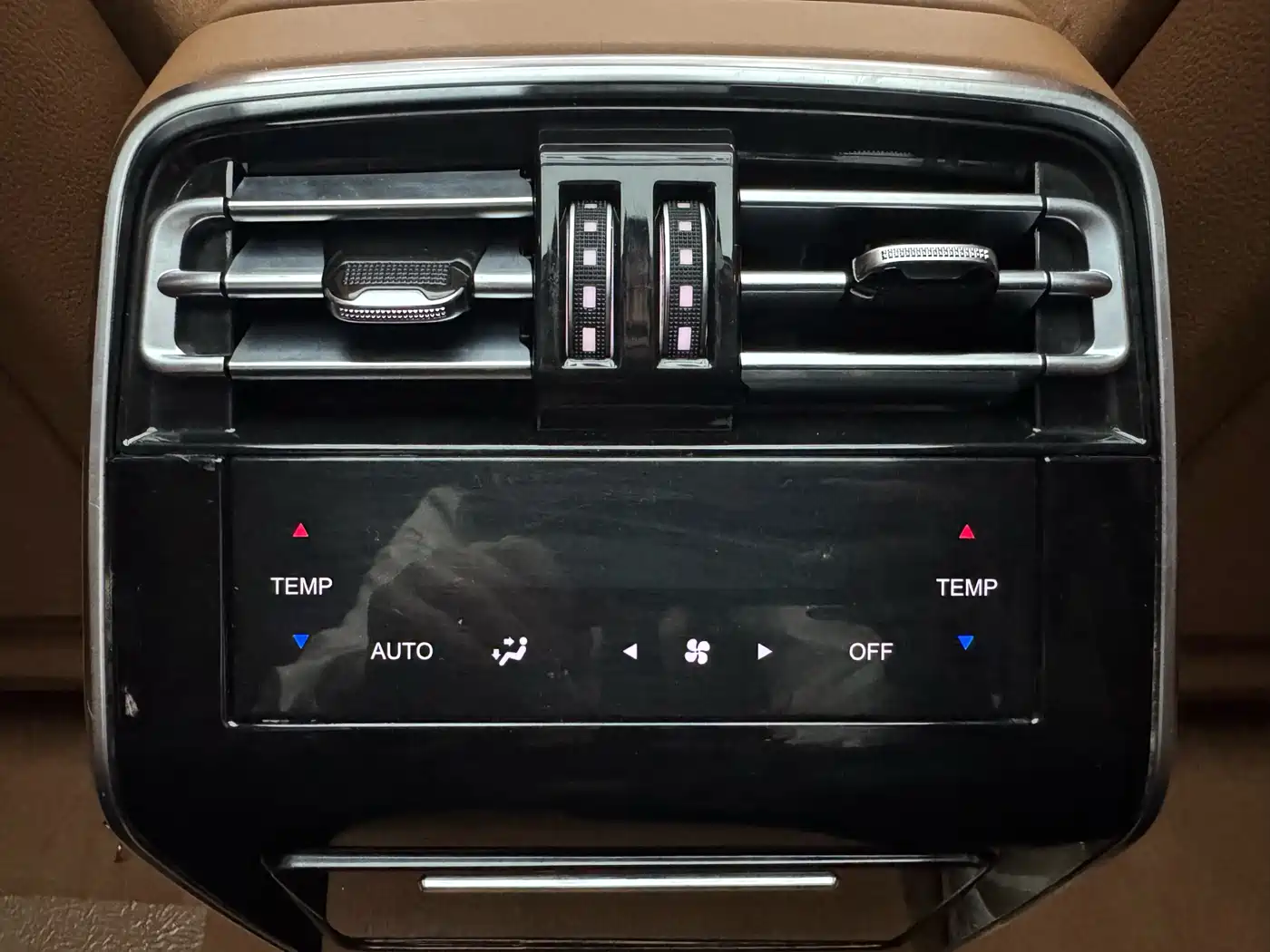 Hongqi H9 2020 2.0T Smart Connection Qi Chang Edition фото 20