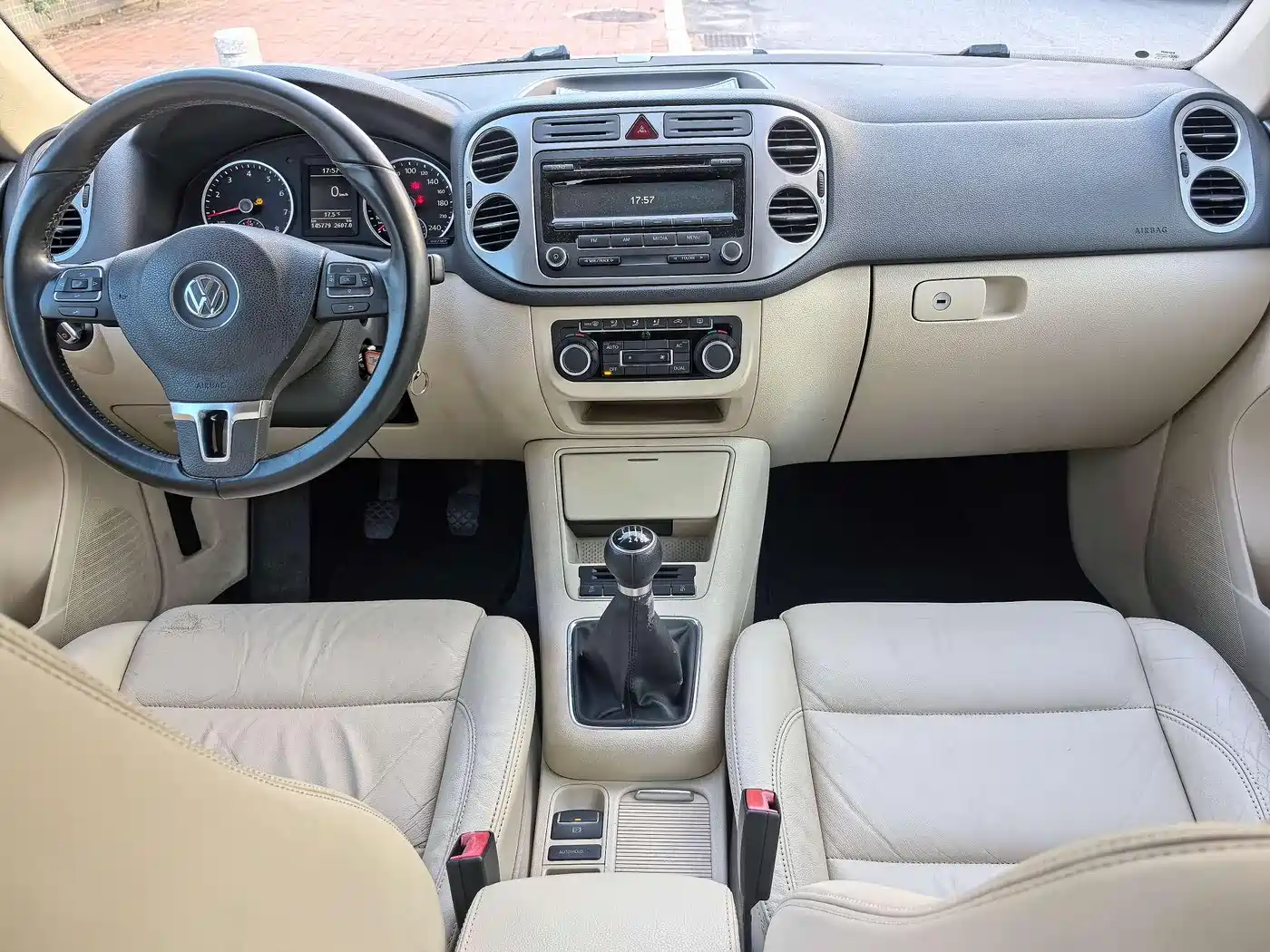 Volkswagen Tiguan 2012 1.8TSI Manual 2WD Metro Edition фото 8