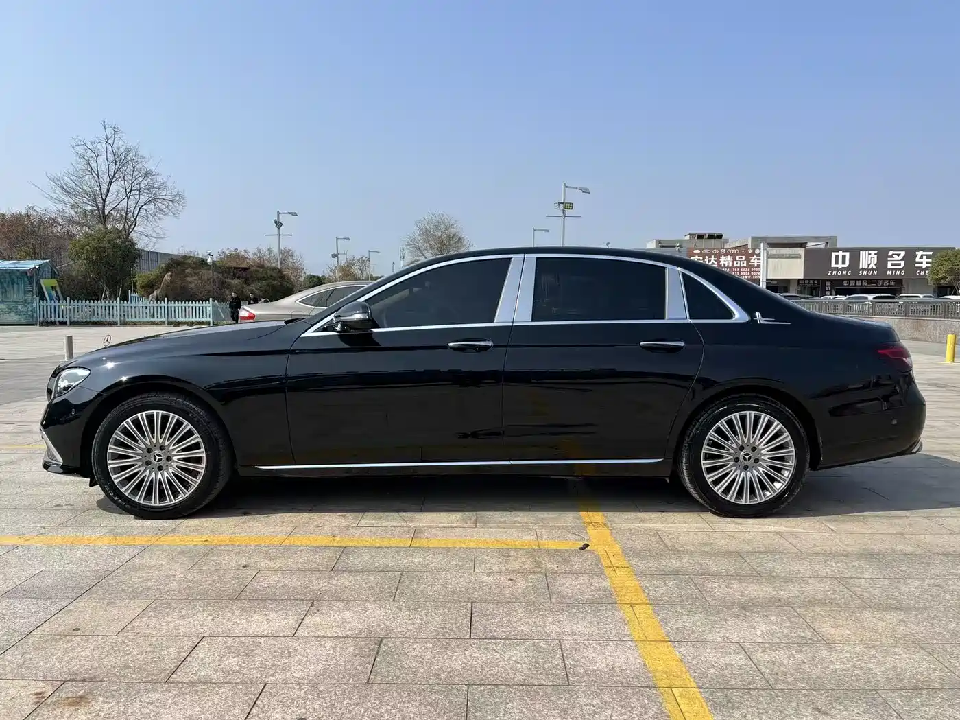 Mercedes-Benz E-Class 2022 Second Facelift E 300 L Luxury фото 4