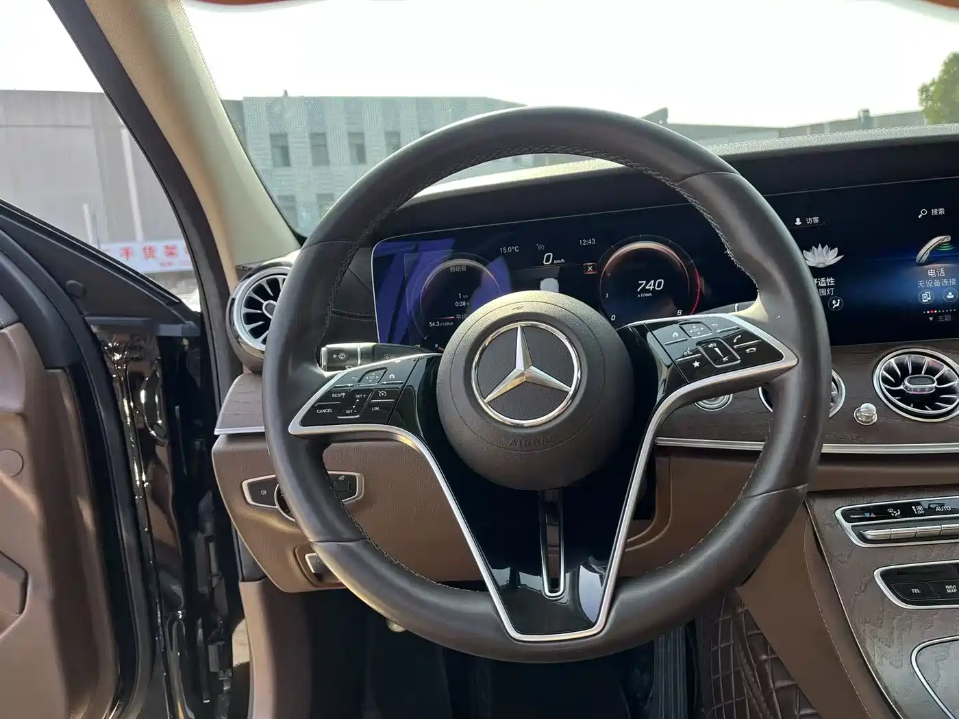 Mercedes-Benz E-Class 2022 Second Facelift E 300 L Luxury фото 35