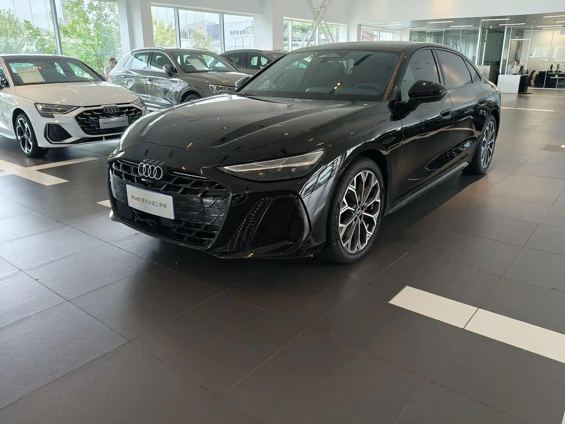 Photo 1 - Audi A6L