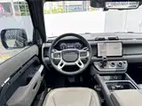 Photo 5 - Land Rover Defender