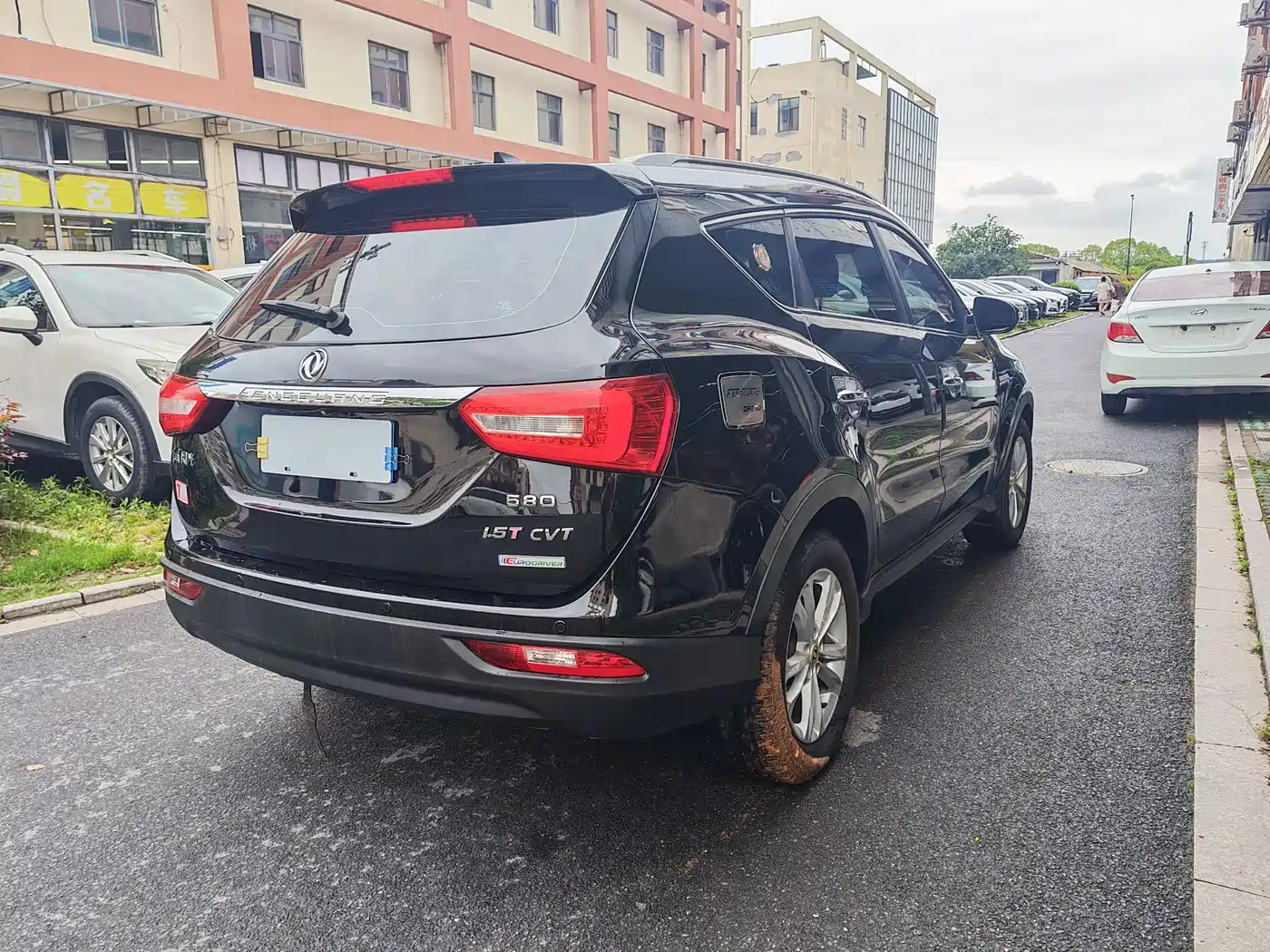 Dongfeng Fengguang Fengguang 580 2017 2016 Facelift 1.5T CVT Comfort