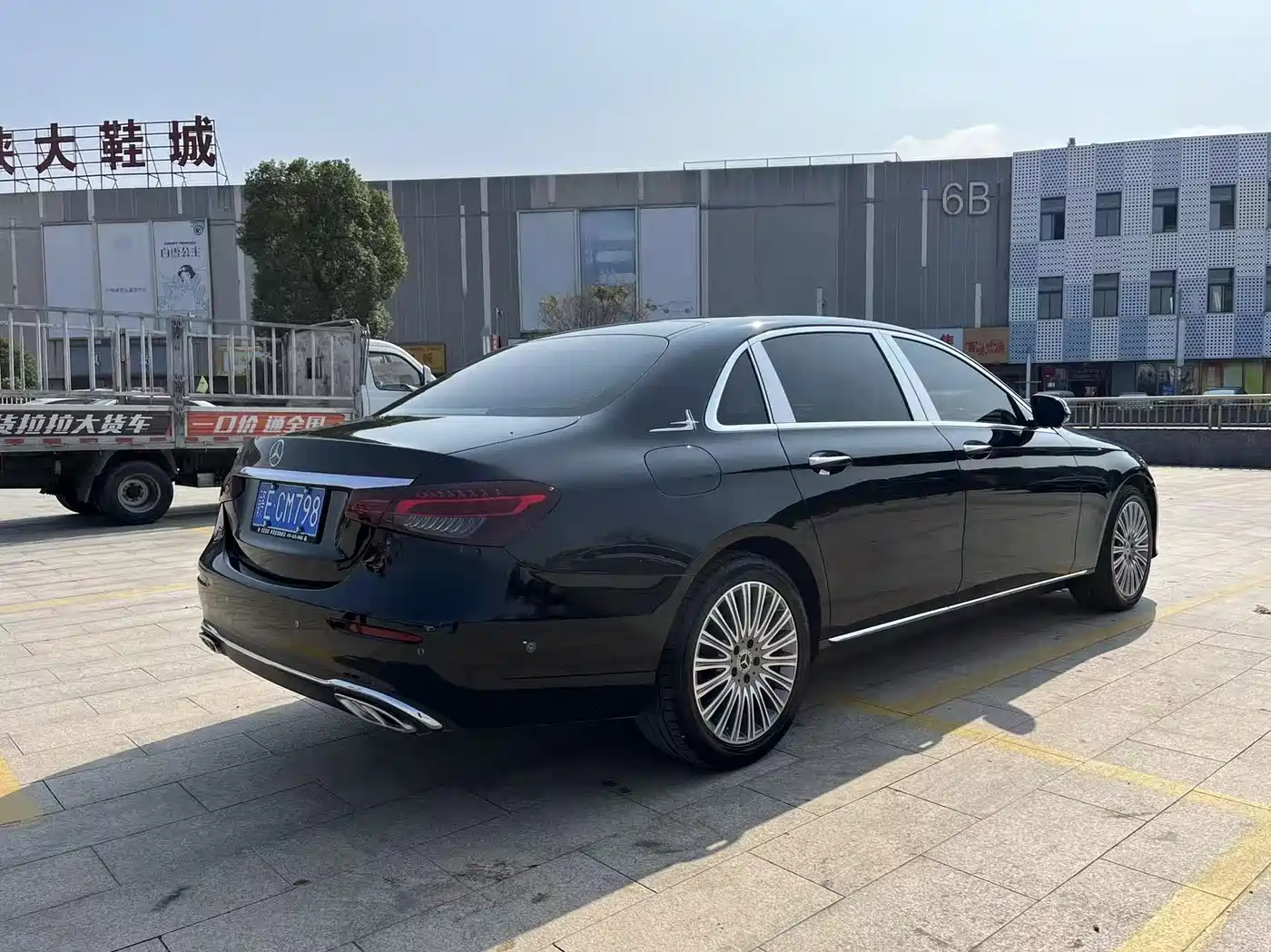 Mercedes-Benz E-Class 2022 Second Facelift E 300 L Luxury фото 7