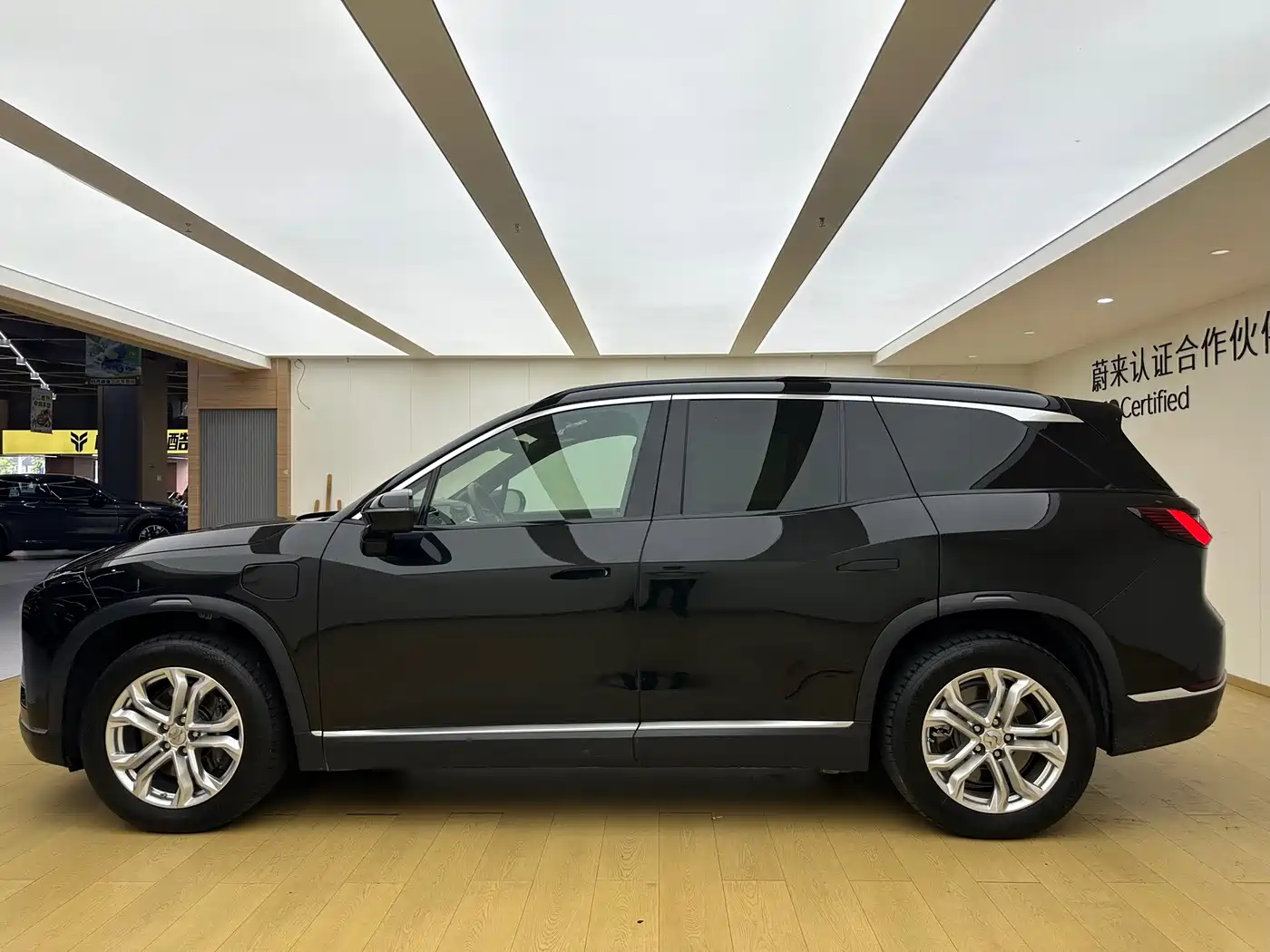 NIO ES8 2021 2020 415KM 6-Seater