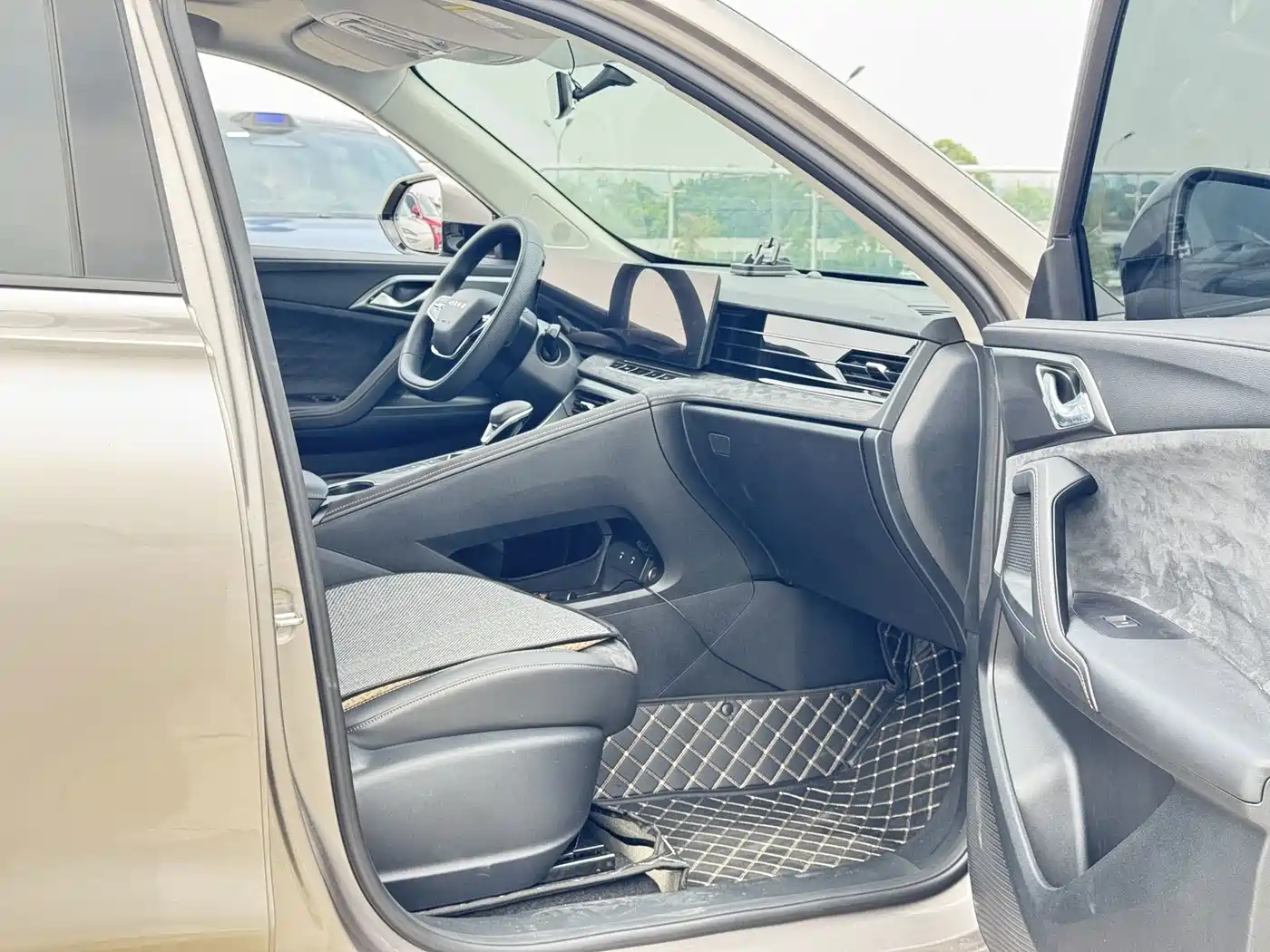Roewe D5X DMH 2025 2024 135 Flagship Edition
