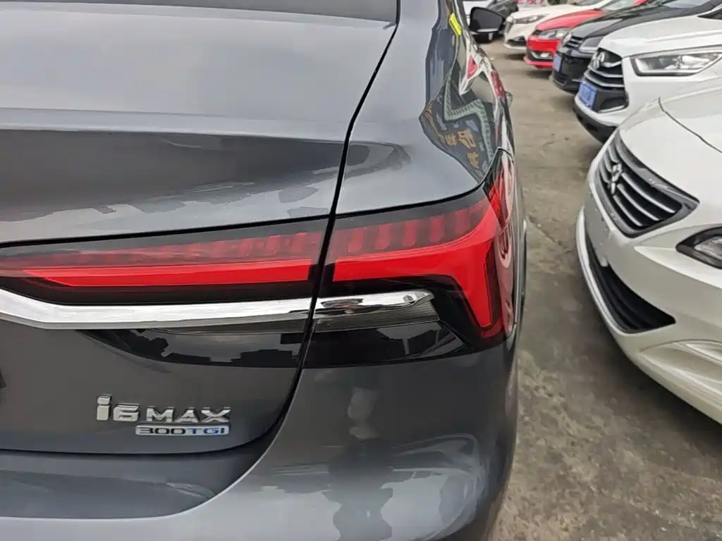 Фото 8 - Roewe i6 MAX