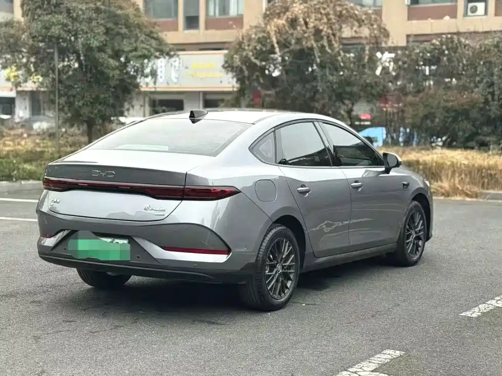 BYD Qin PLUS 2021 EV 500KM Luxury Model фото 4
