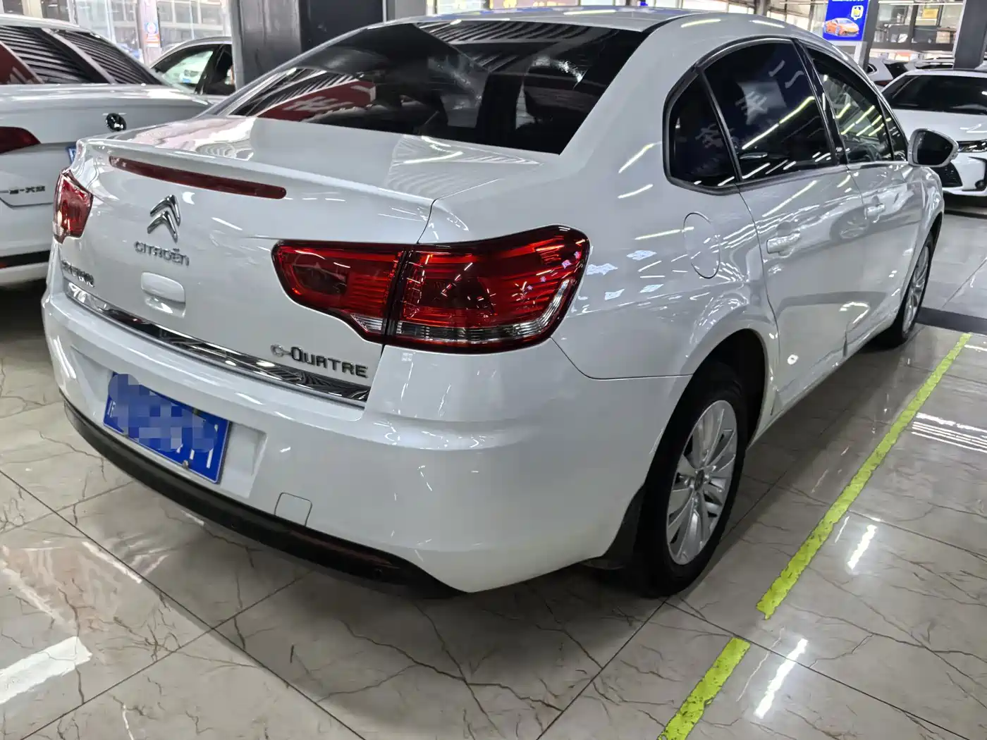 Citroën C-Quatre 2016 2016 Classic Sedan 1.6L Manual Premium