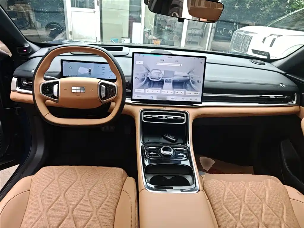 Geely Galaxy Galaxy A7 2025 EM-i фото 10