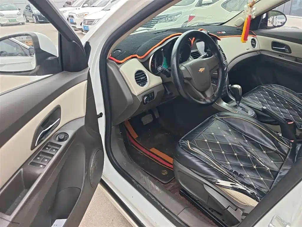 Chevrolet Cruze 2015 1.5L Classic SE AT фото 16