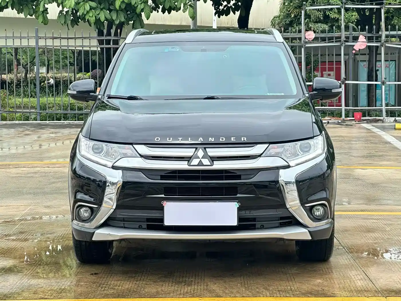 Mitsubishi Outlander 2018 2.0L 2WD Glory Edition 5-seater фото 2