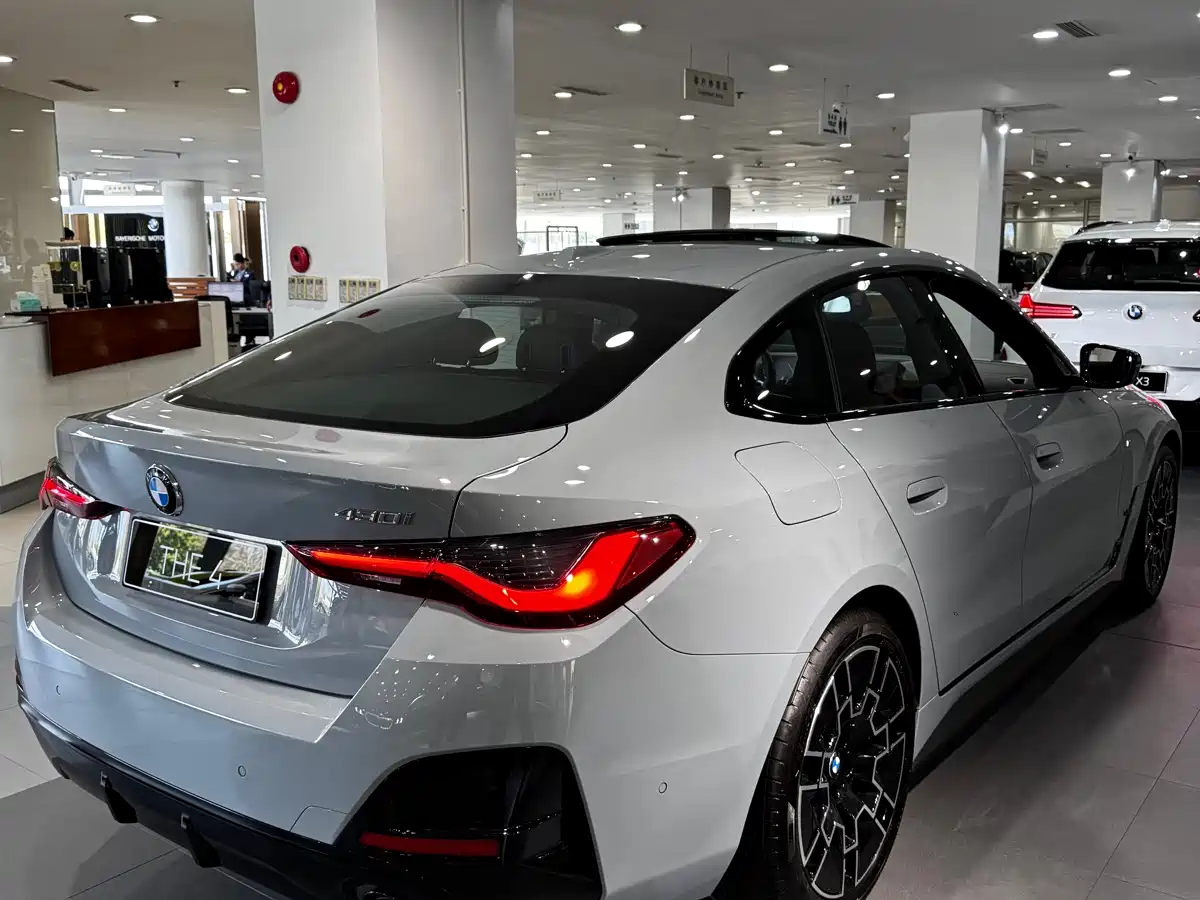 BMW 4 Series фото 6