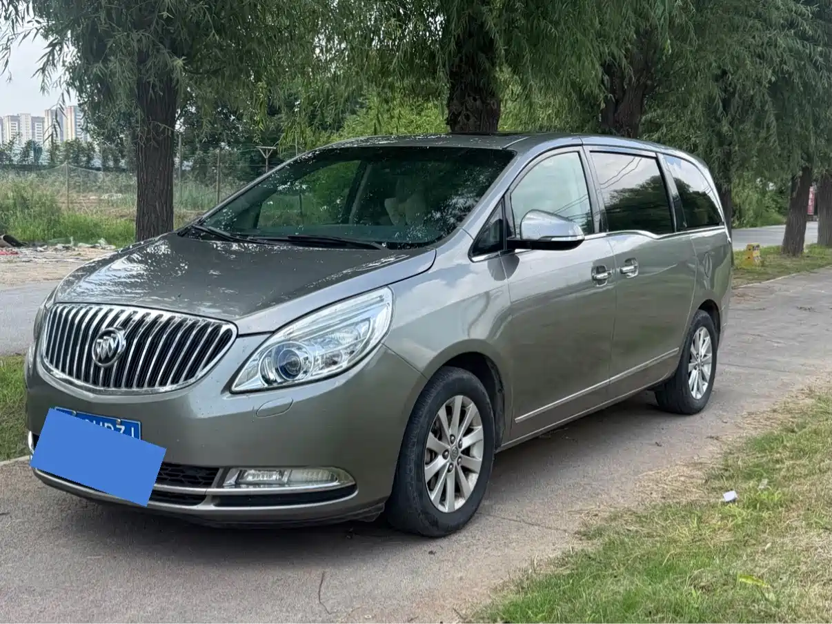 Фото 4 - Buick GL8