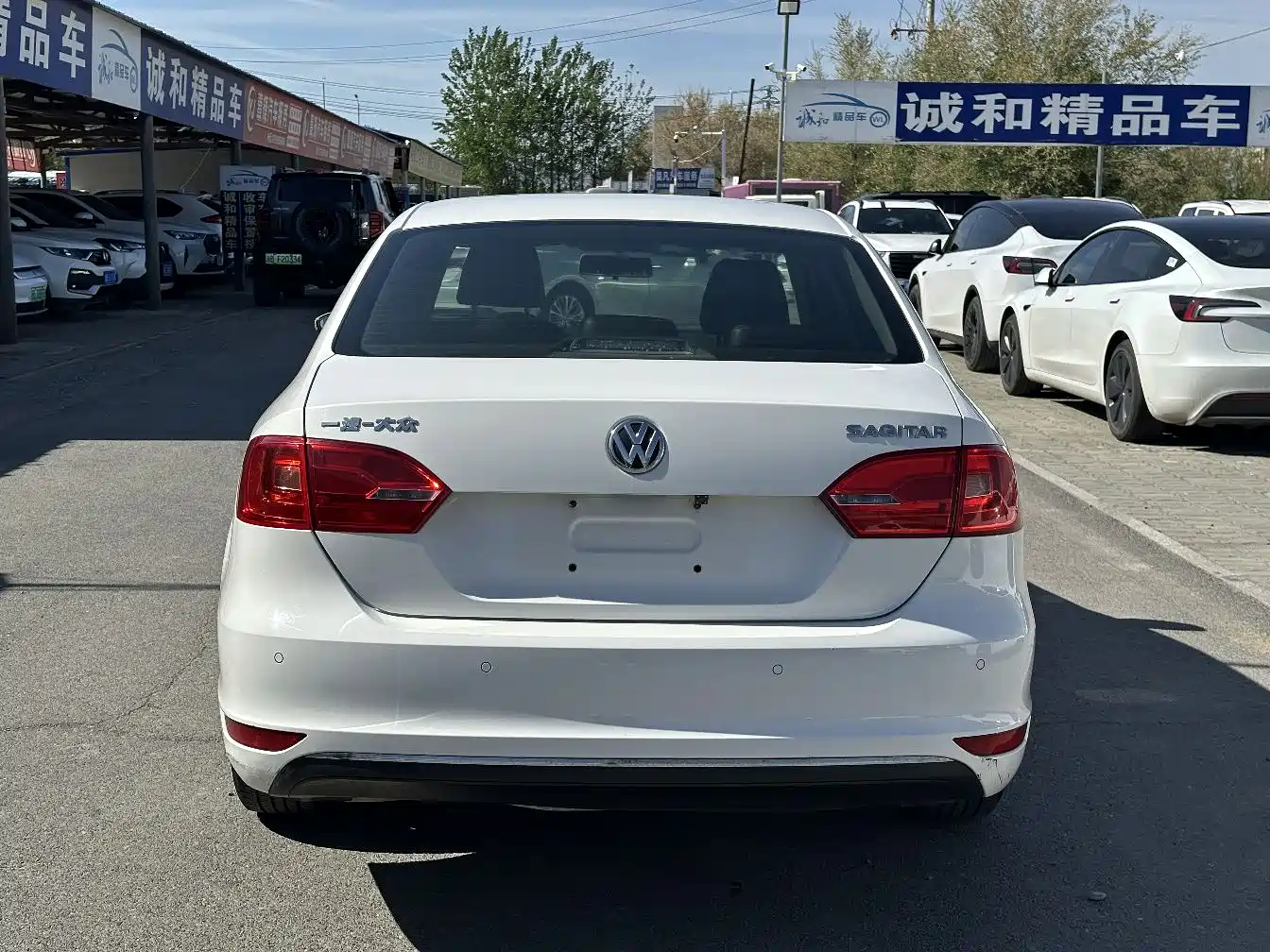Volkswagen Sagitar 2014 Facelift 1.6L Automatic Comfort фото 8