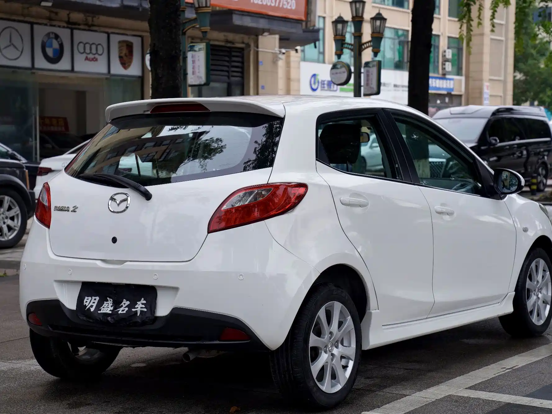 Фото 13 - Mazda 2