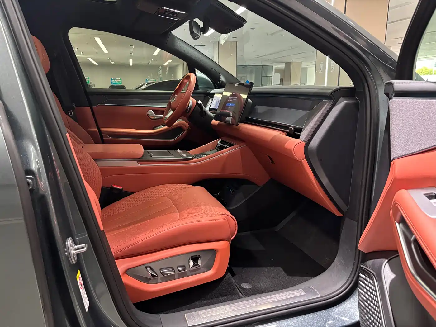 BYD Tang L 2025 DM 175KM Drone Player Edition фото 15