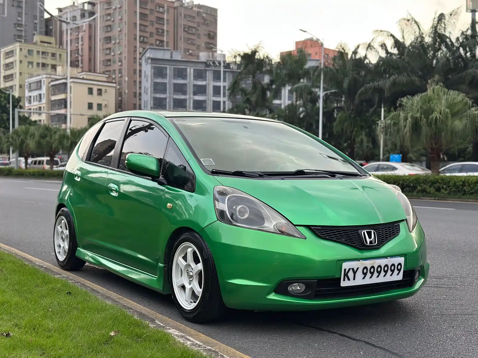 Фото 3 - Honda Fit
