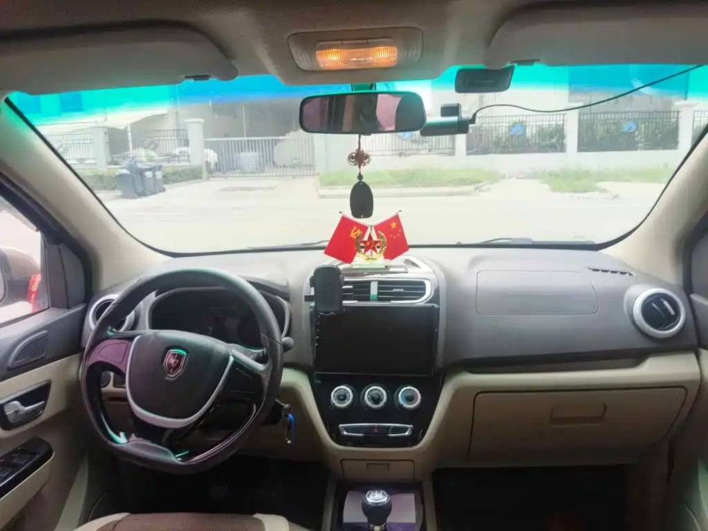Jinbei Huachen Jinbei 750 2017 2015 1.5L Comfort Model