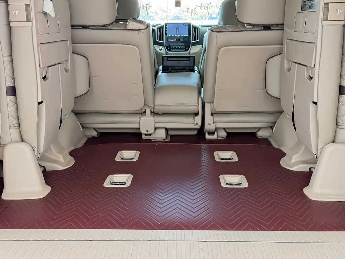 Toyota Land Cruiser 2012 4.0L Automatic VX фото 12