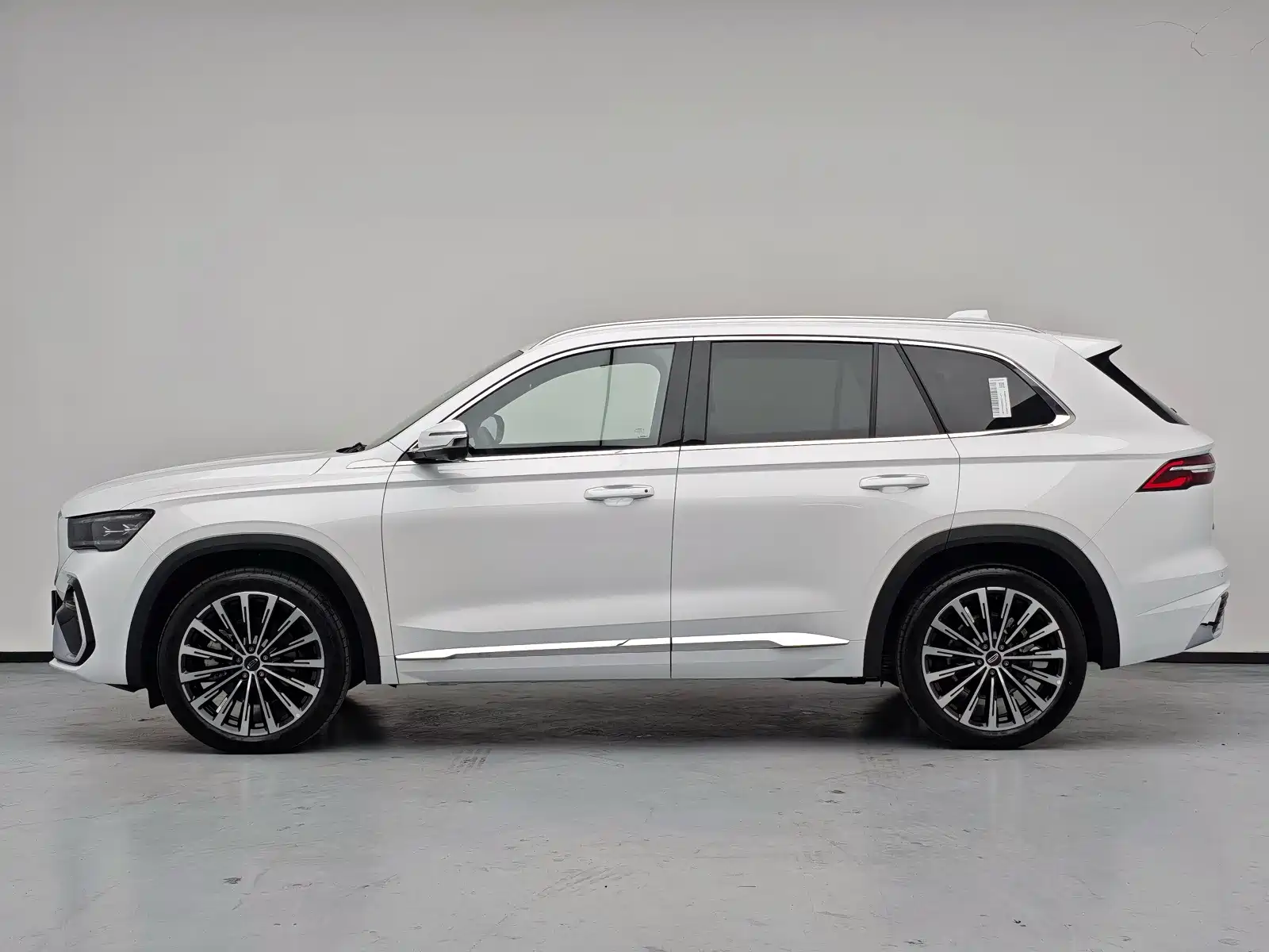Фото 5 - Geely Monjaro