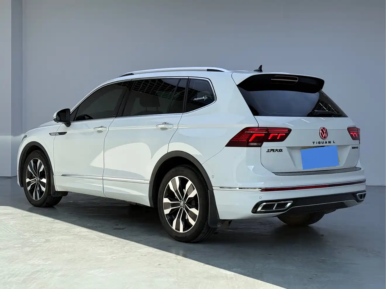 Volkswagen Tiguan L 2024 Outstanding 330TSI Auto 2WD R-Line Dragon Glory Edition фото 7