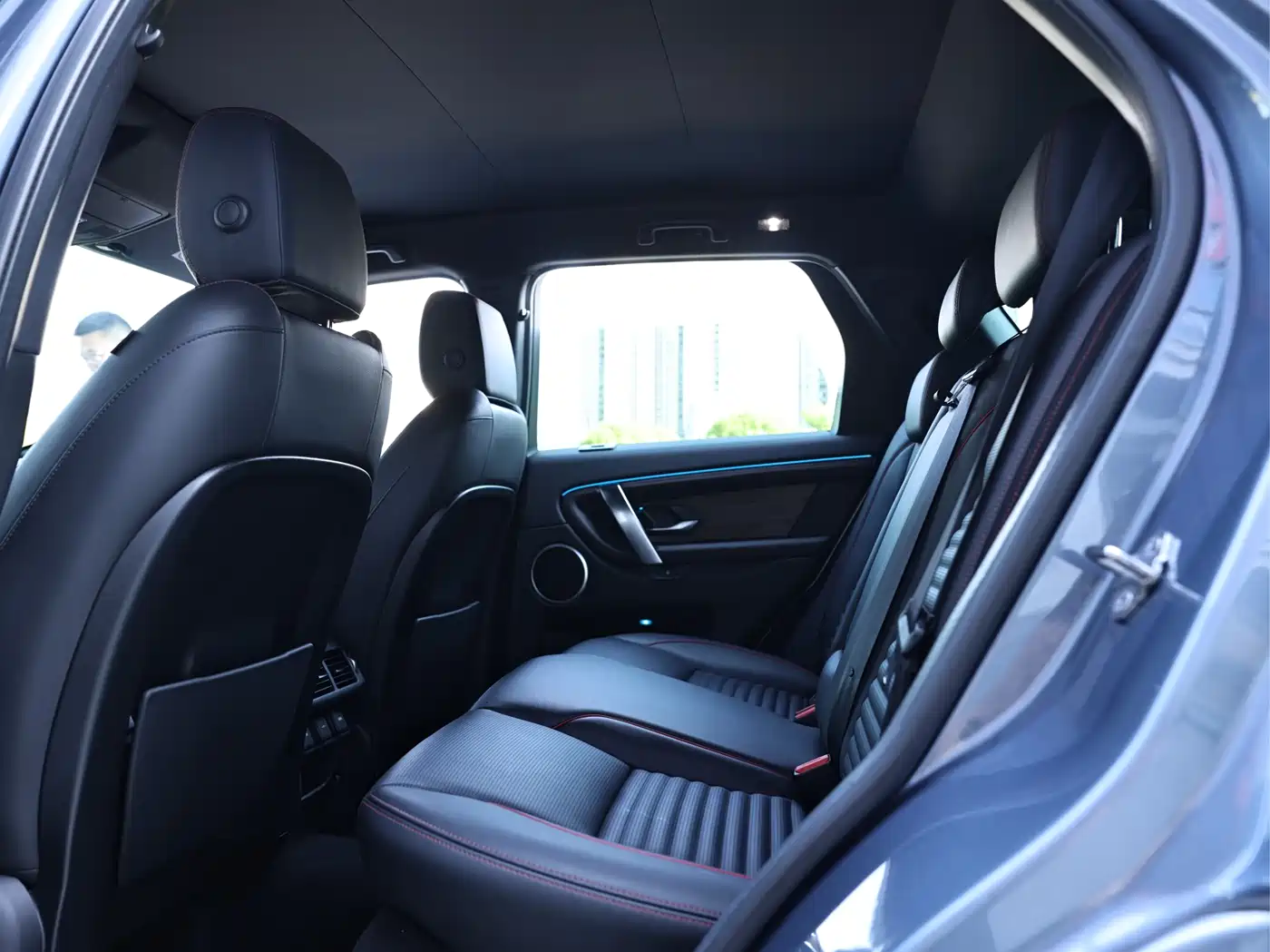 Land Rover Discovery Sport 2022 Model 249PS R-Dynamic S Performance Edition 5-Seater фото 12