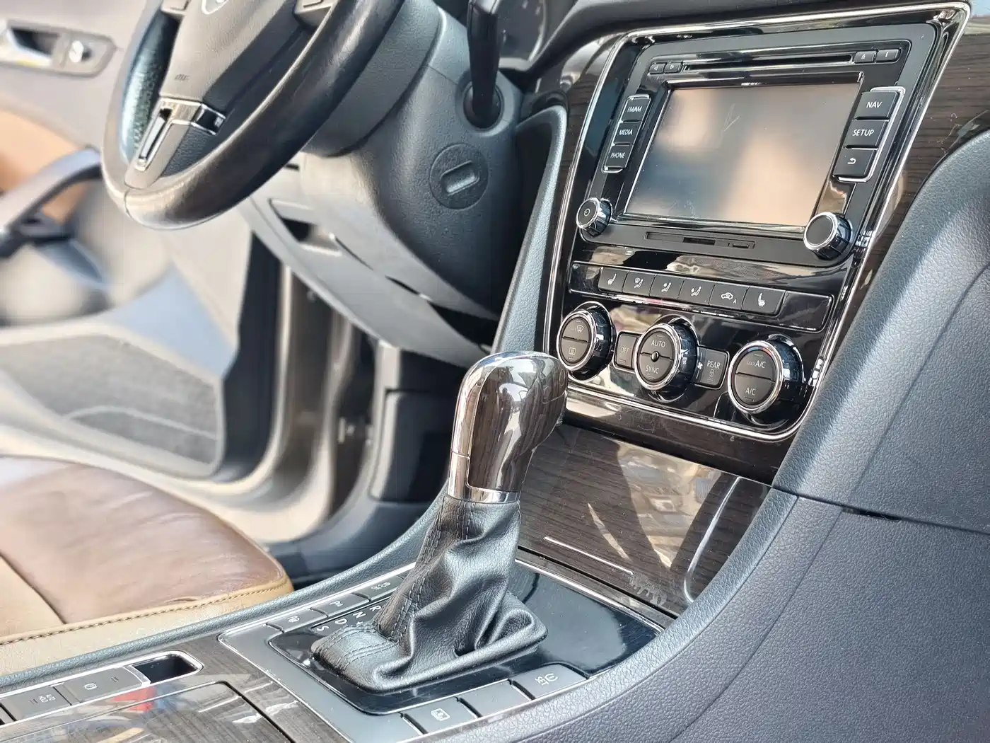 Volkswagen Passat 2014 2.0TSI DSG Ultimate Edition фото 12