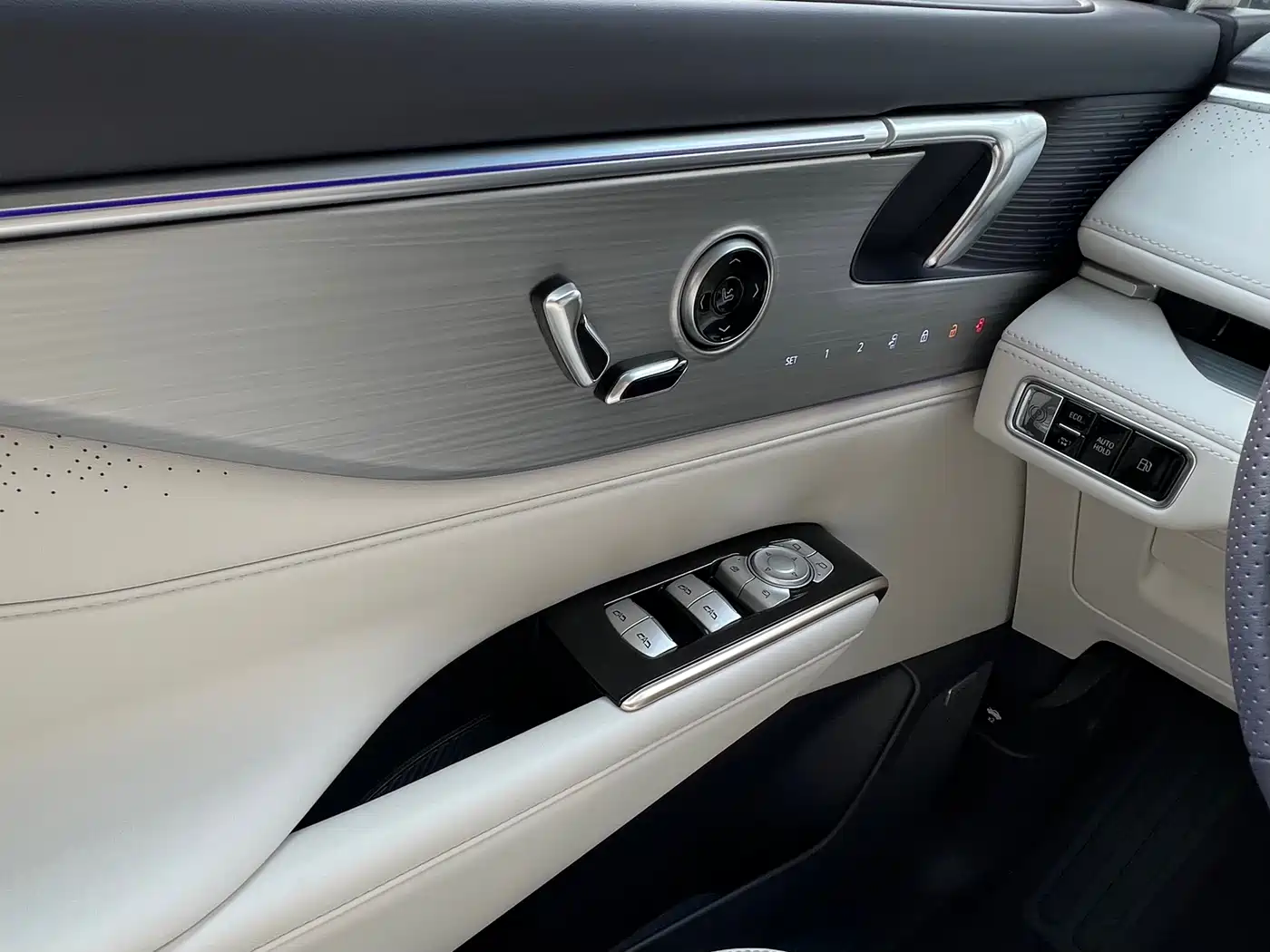 BUICK GL8 NEW ENERGY