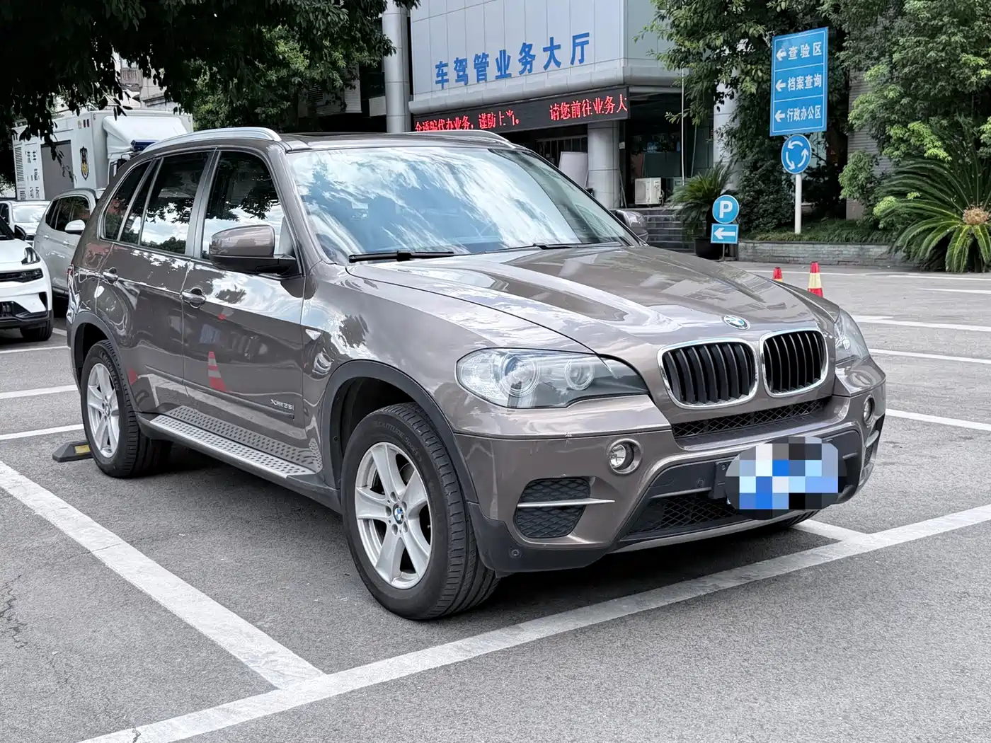 Photo 2 - BMW X5 (Import)