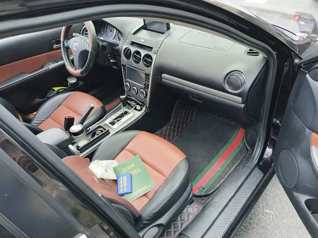 Photo 13 - Mazda 6