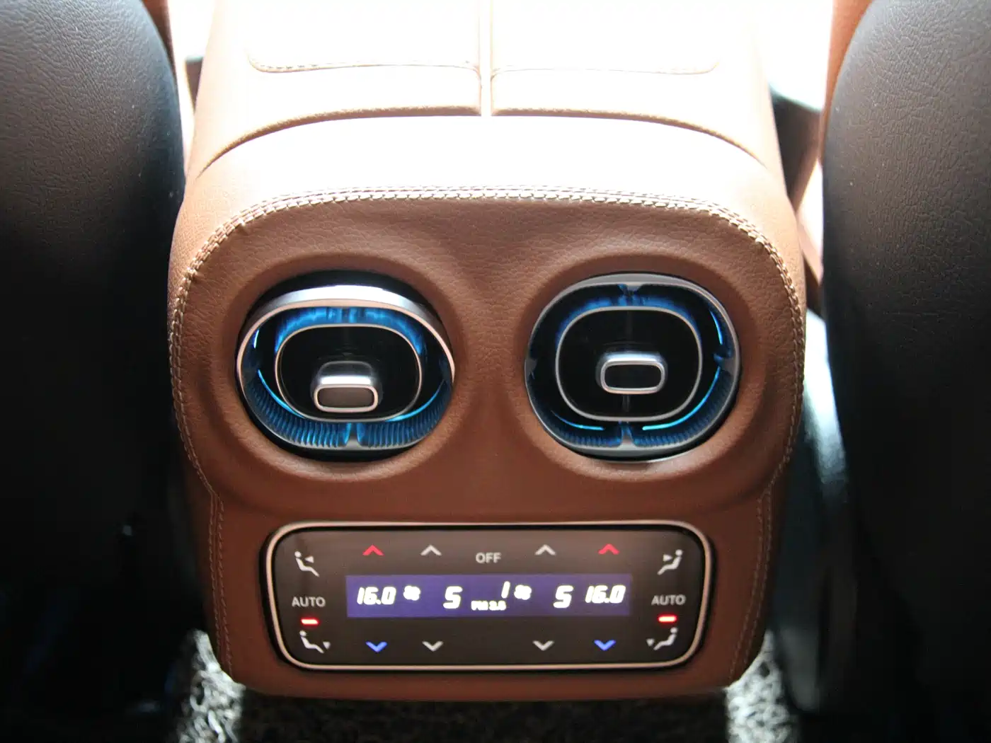 Mercedes-Benz GLC 2024 Facelift GLC 300 L 4MATIC Sport 5-seater фото 19