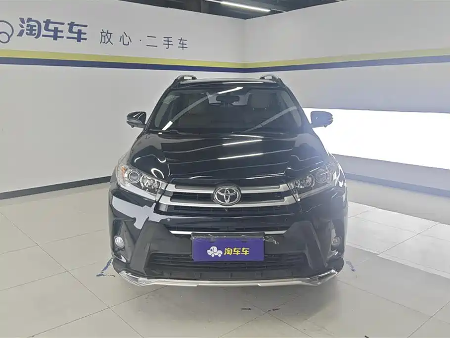 TOYOTA HIGHLANDER
