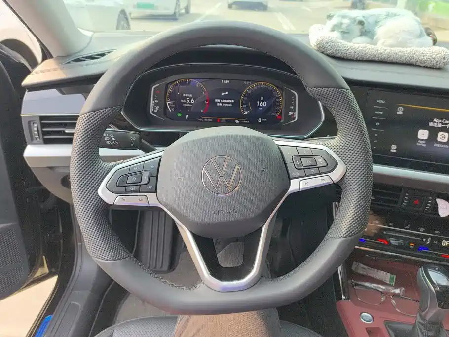 Photo 15 - Volkswagen Passat