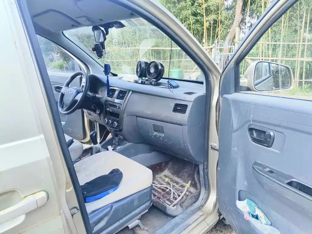 Wuling Motors Wuling Rongguang V 2015 2015 1.5L Basic