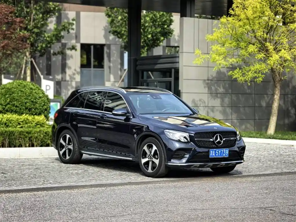 Mercedes-Benz GLC 2018 Facelift GLC 260 4MATIC Luxury фото 3