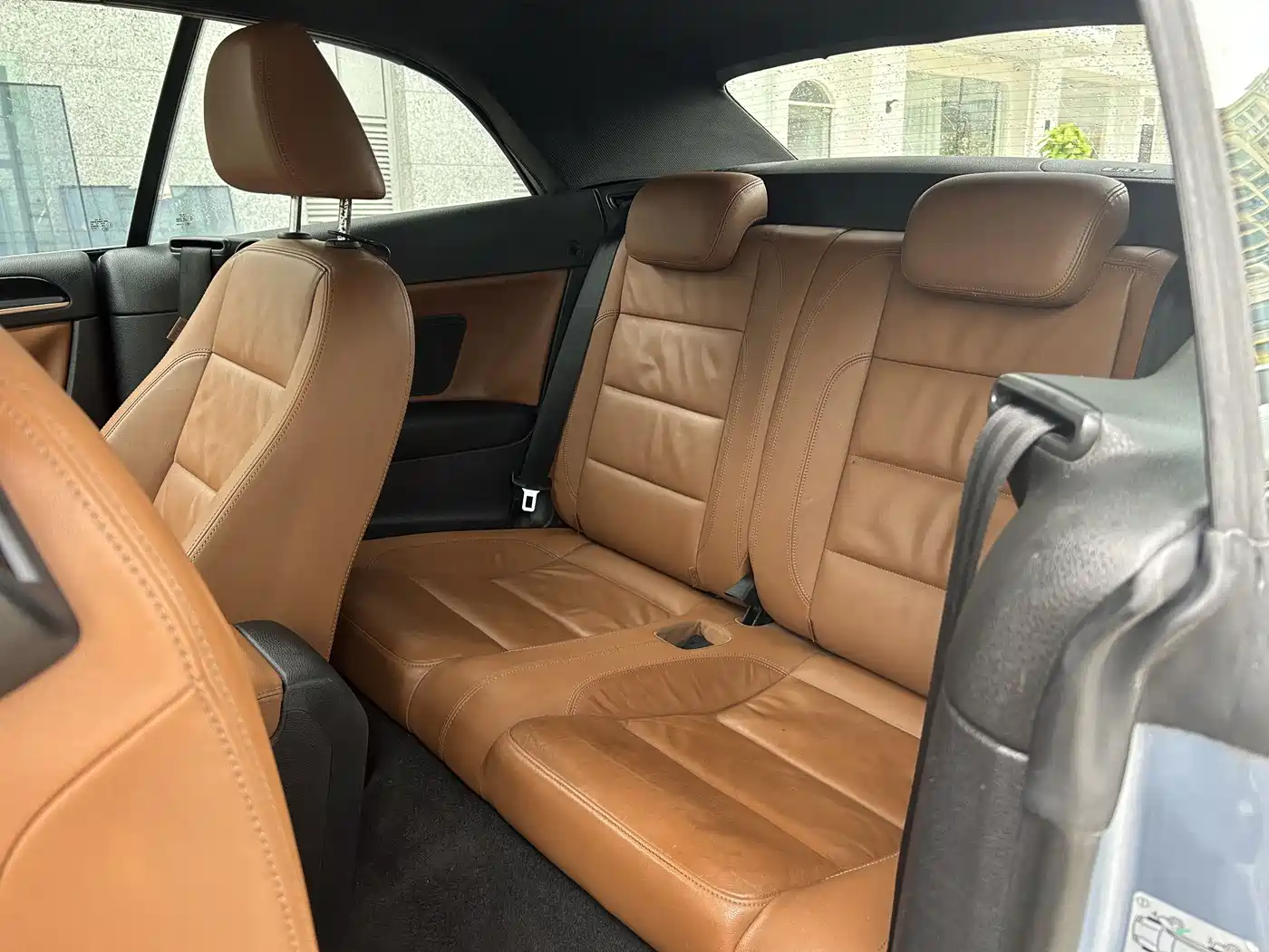 Volkswagen Golf (Import) 2012 1.4TSI Luxury Convertible Edition фото 8