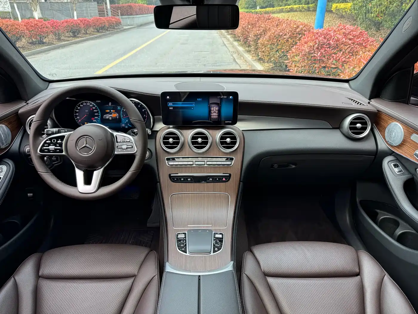 Mercedes-Benz GLC 2021 GLC 300 L 4MATIC Sporty фото 15