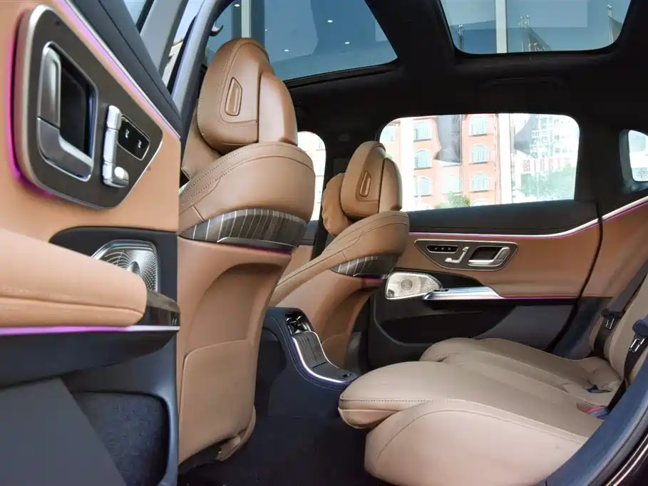 Mercedes-Benz E-Class, миниатюра 13