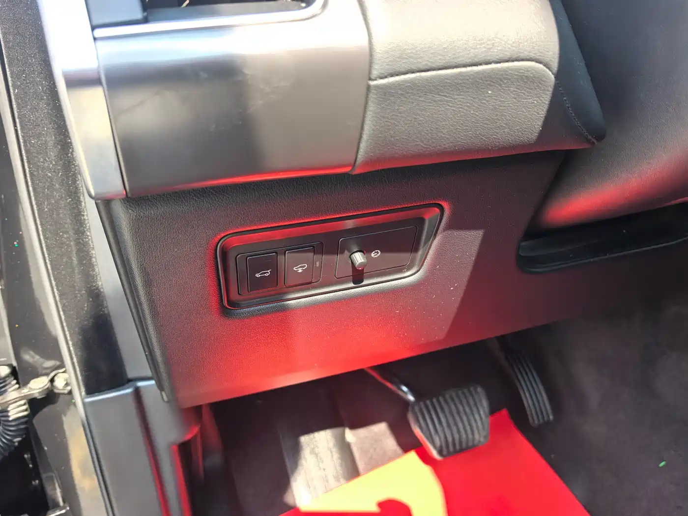 Land Rover Range Rover Sport 2016 Model 3.0 SC V6 SE фото 15