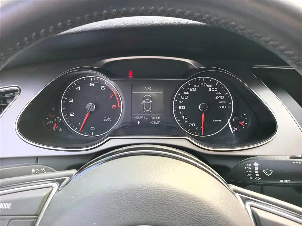 Audi A4L 2013 35 TFSI Automatic Standard фото 13