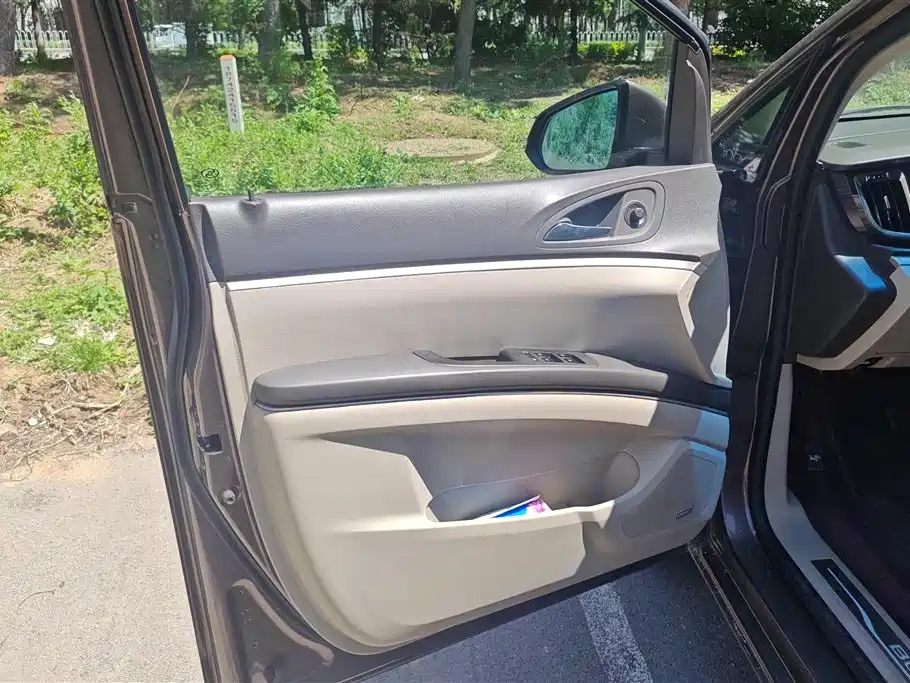 Buick GL8 2011 3.0L XT Luxury Business Flagship фото 7