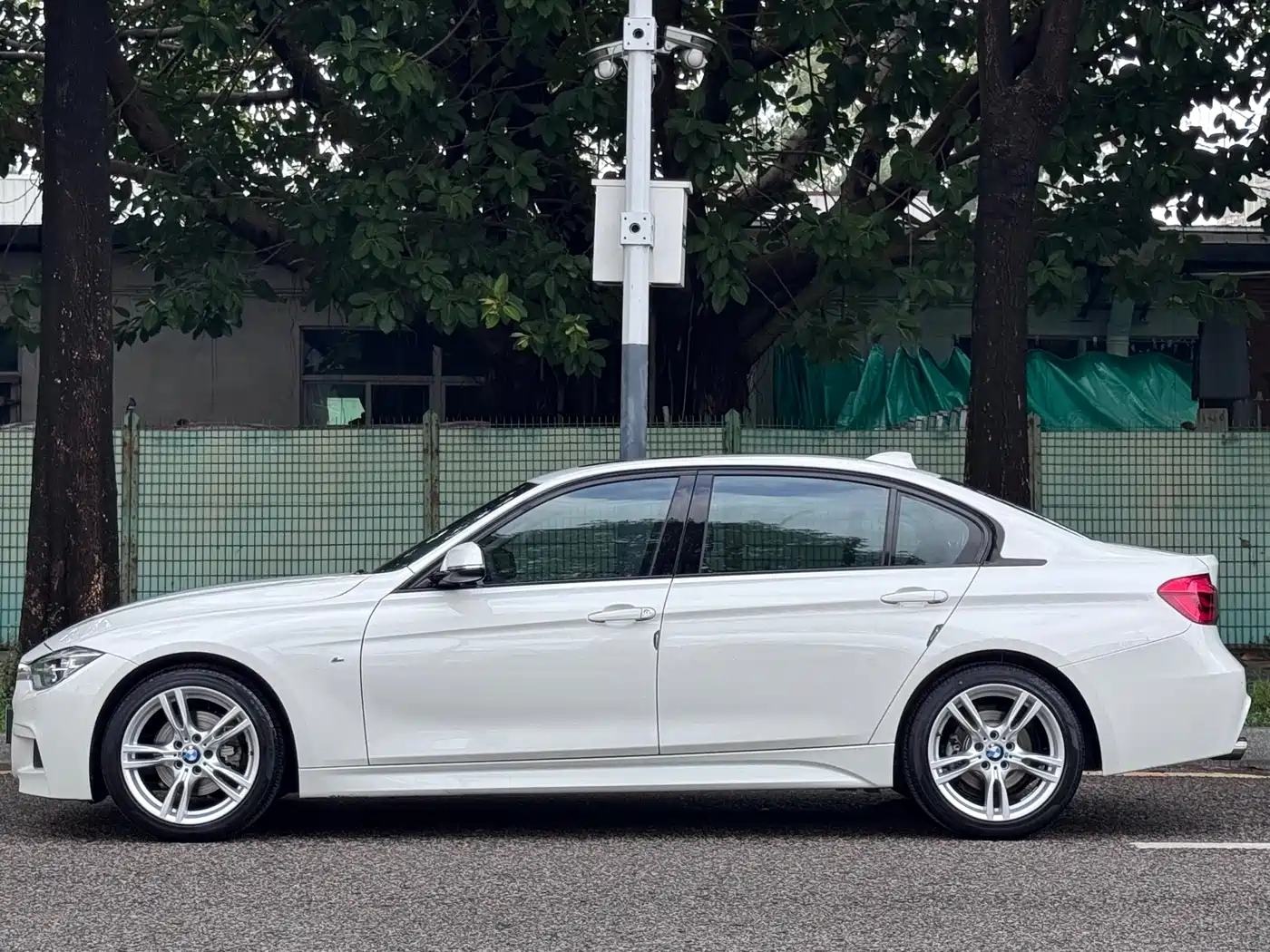 BMW 3 Series 2017 320Li M Sport фото 7