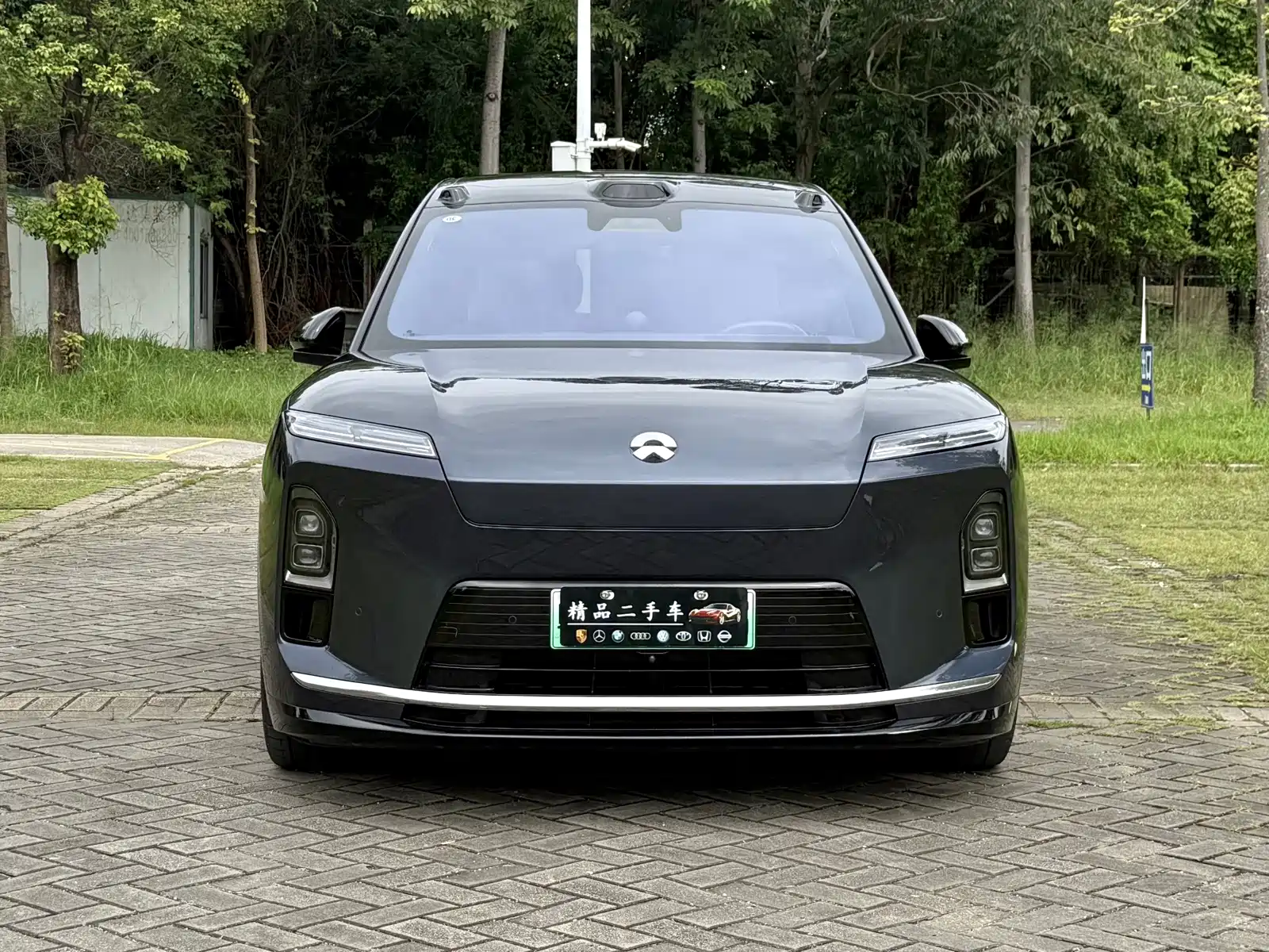 Фото 2 - NIO ES8