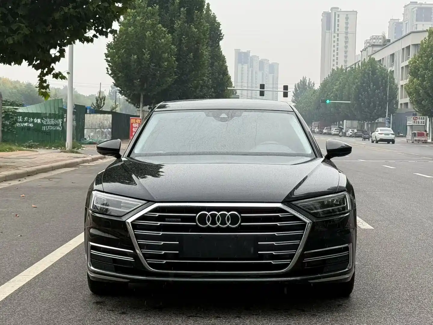 Фото 2 - Audi A8