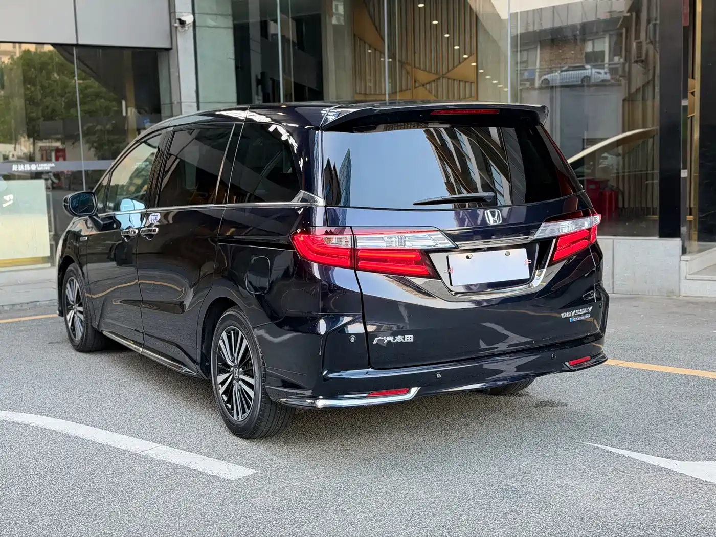 Фото 22 - Honda Odyssey